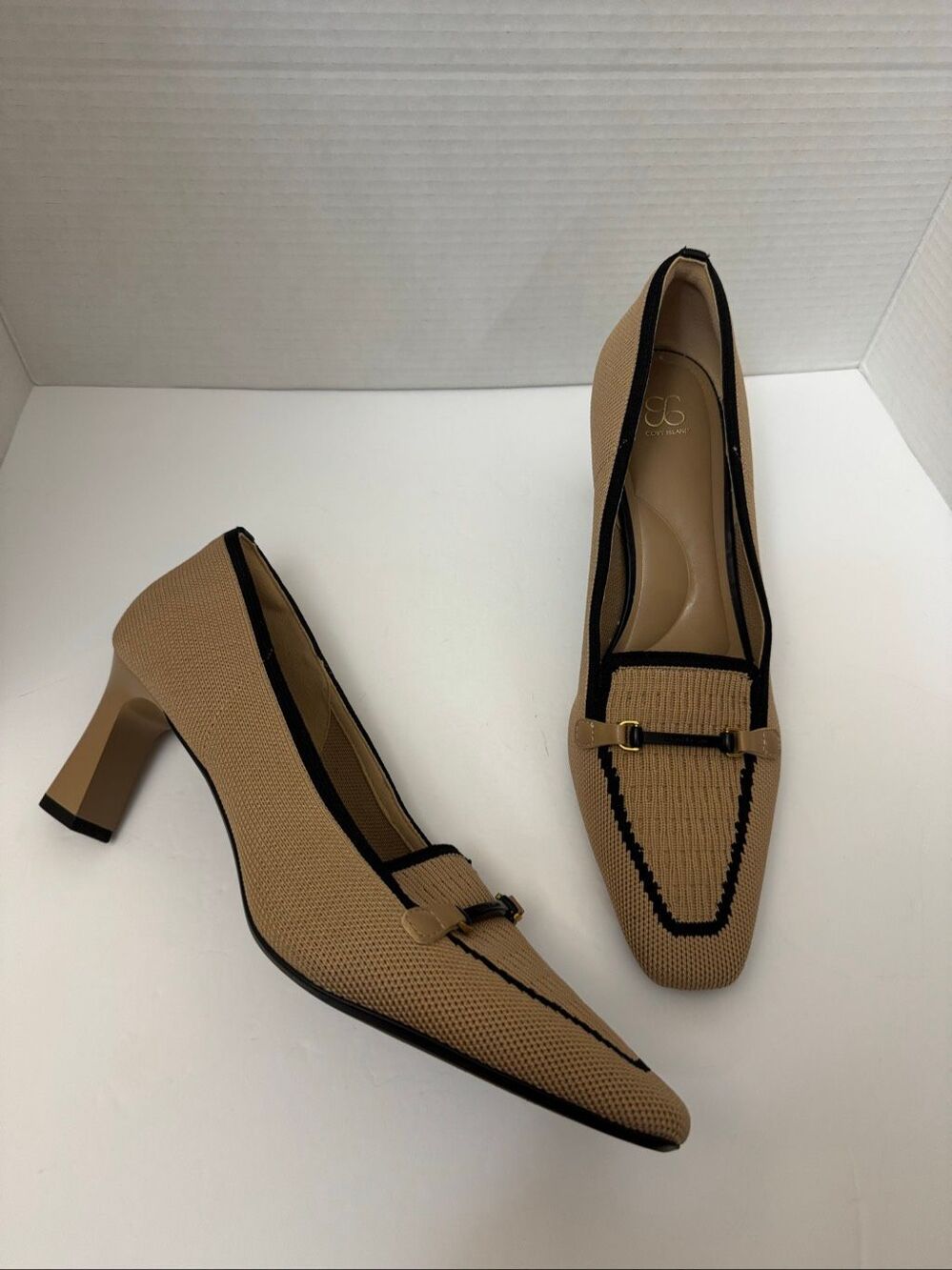 Cosy Island Pointed Toe Heeled Pumps Apricot Tan & Black Size 11